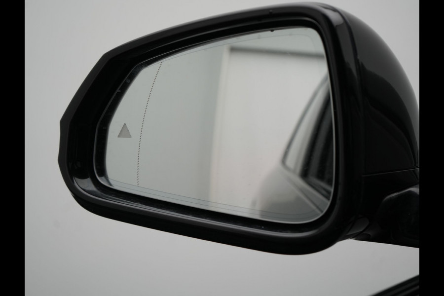 BMW iX1 xDrive30 67 kWh 313pk Dealer O.H. | Adaptive Cruise | Head Up | 360 Camera | Harman / Kardon | Lederen Comfortstoelen Massage & Memory | Keyless | Blis | Sfeerverlichting | Stoelverwarming | Apple Carplay | Navigatie | DAB |