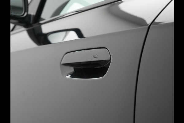 BMW iX1 xDrive30 67 kWh 313pk Dealer O.H. | Adaptive Cruise | Head Up | 360 Camera | Harman / Kardon | Lederen Comfortstoelen Massage & Memory | Keyless | Blis | Sfeerverlichting | Stoelverwarming | Apple Carplay | Navigatie | DAB |