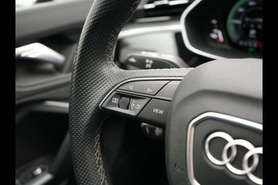 Audi Q3 45 TFSI e 2x S Line PHEV 245pk Dealer O.H. | Trekhaak Af Fabriek | Panodak | Adaptive Cruise | 360 Camera | Matrix LED | Alcantara Sportstoelen Memory & Verwarmd | Blis | Keyless | Sfeerverlichting | Navigatie | DAB | 19"L.M | Plug In Hybrid |