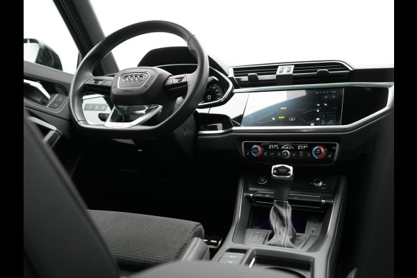 Audi Q3 45 TFSI e 2x S Line PHEV 245pk Dealer O.H. | Trekhaak Af Fabriek | Panodak | Adaptive Cruise | 360 Camera | Matrix LED | Alcantara Sportstoelen Memory & Verwarmd | Blis | Keyless | Sfeerverlichting | Navigatie | DAB | 19"L.M | Plug In Hybrid |