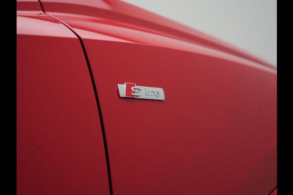 Audi Q3 45 TFSI e 2x S Line PHEV 245pk Dealer O.H. | Trekhaak Af Fabriek | Panodak | Adaptive Cruise | 360 Camera | Matrix LED | Alcantara Sportstoelen Memory & Verwarmd | Blis | Keyless | Sfeerverlichting | Navigatie | DAB | 19"L.M | Plug In Hybrid |