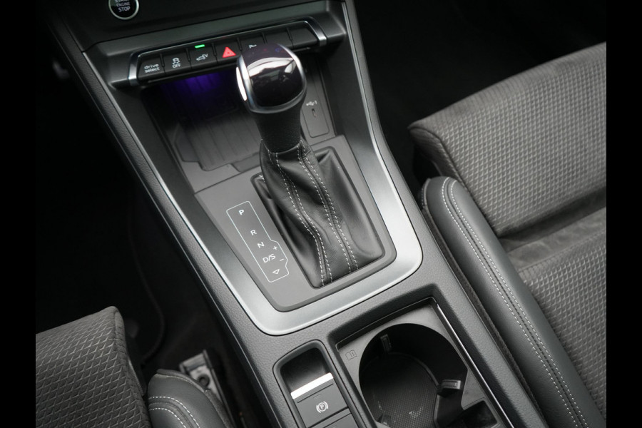 Audi Q3 45 TFSI e 2x S Line PHEV 245pk Dealer O.H. | Trekhaak Af Fabriek | Panodak | Adaptive Cruise | 360 Camera | Matrix LED | Alcantara Sportstoelen Memory & Verwarmd | Blis | Keyless | Sfeerverlichting | Navigatie | DAB | 19"L.M | Plug In Hybrid |