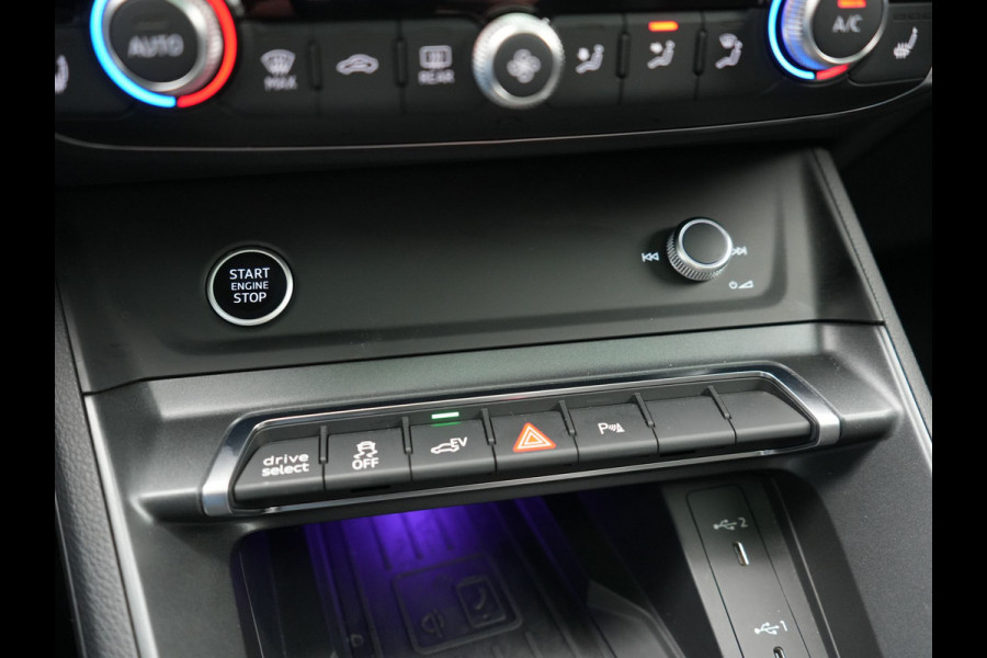 Audi Q3 45 TFSI e 2x S Line PHEV 245pk Dealer O.H. | Trekhaak Af Fabriek | Panodak | Adaptive Cruise | 360 Camera | Matrix LED | Alcantara Sportstoelen Memory & Verwarmd | Blis | Keyless | Sfeerverlichting | Navigatie | DAB | 19"L.M | Plug In Hybrid |