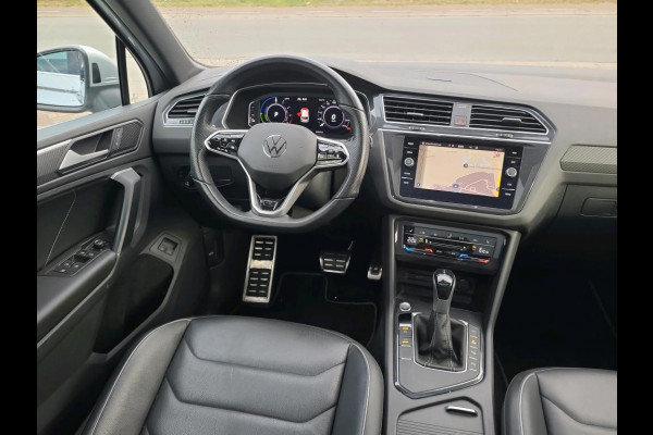 Volkswagen Tiguan 1.4 TSI eHybrid 245pk PHEV R-Line | Panorama | Trekhaak | Leer | Keyless