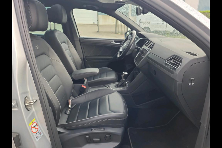 Volkswagen Tiguan 1.4 TSI eHybrid 245pk PHEV R-Line | Panorama | Trekhaak | Leer | Keyless