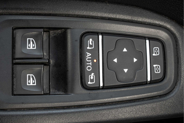 Renault Trafic 2.0 dCi 150 L2H1 | Automaat | 5-Zits | 150 PK | Camera | Cruise | Navi | Airco