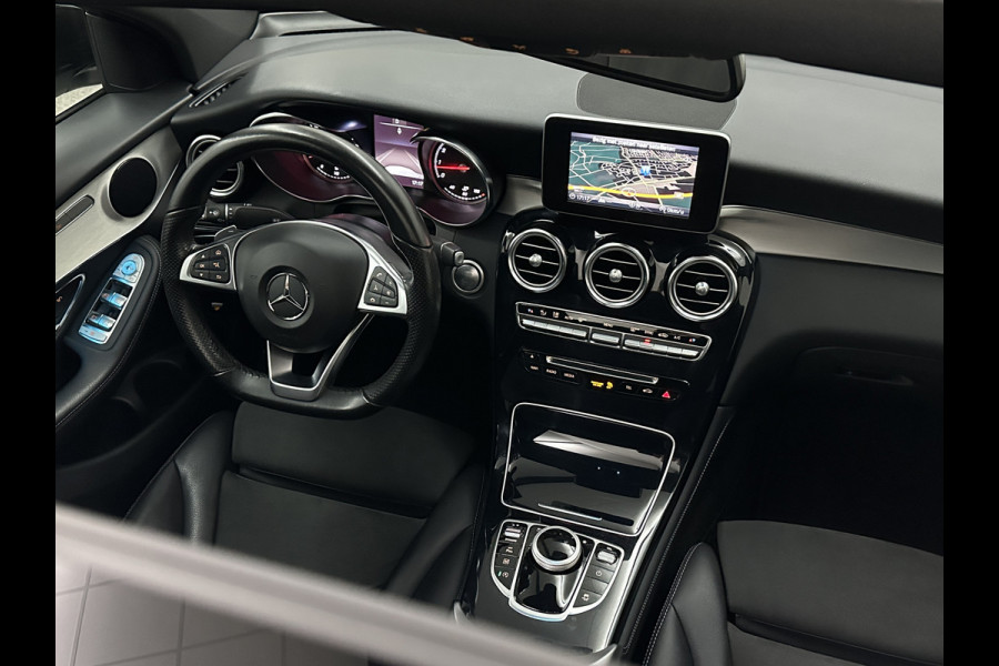 Mercedes-Benz GLC Coupé 250 4MATIC AMG-Line | Panorama | Trekhaak | 21 Inch | Night-Pakket | Carplay | Achteruitrij-Camera | Sound-Upgrade | Stoelverwarming | Full-LED | Navigatie |