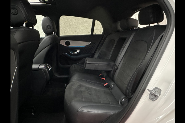 Mercedes-Benz GLC Coupé 250 4MATIC AMG-Line | Panorama | Trekhaak | 21 Inch | Night-Pakket | Carplay | Achteruitrij-Camera | Sound-Upgrade | Stoelverwarming | Full-LED | Navigatie |