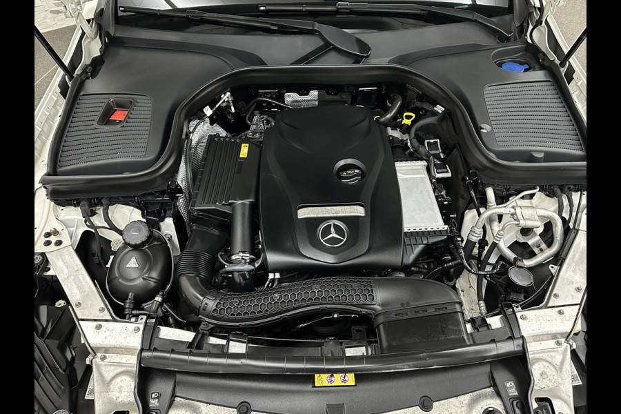 Mercedes-Benz GLC Coupé 250 4MATIC AMG-Line | Panorama | Trekhaak | 21 Inch | Night-Pakket | Carplay | Achteruitrij-Camera | Sound-Upgrade | Stoelverwarming | Full-LED | Navigatie |