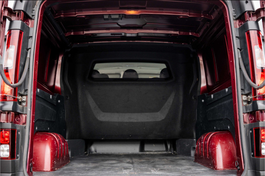 Renault Trafic 2.0 dCi 150 L2H1 | Automaat | 5-Zits | 150 PK | Camera | Cruise | Navi | Airco
