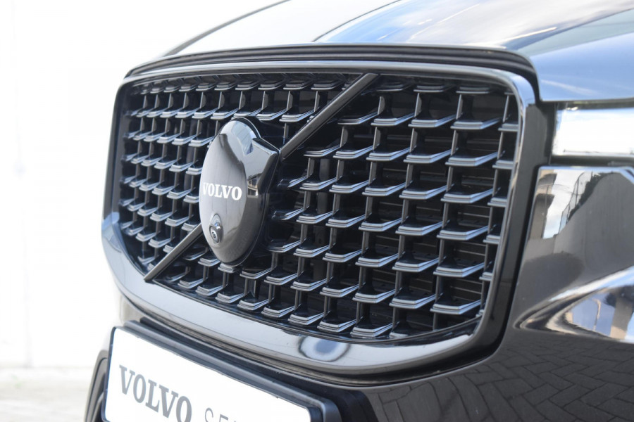 Volvo XC60 T6 350PK Plug-in hybrid AWD Ultra Black Edition / Luchtvering / Bowers & Wilkins / Adaptive Cruise control / Head-up Display / Elektrische stoelen met geheugen / Massagefunctie voorstoelen / Stoelverwarming V+A / Stoelventilatie / Stuurverwarming / 360 Camera /