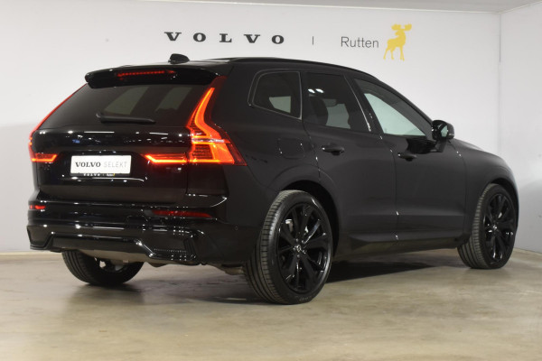 Volvo XC60 T6 350PK Plug-in hybrid AWD Ultra Black Edition / Luchtvering / Bowers & Wilkins / Adaptive Cruise control / Head-up Display / Elektrische stoelen met geheugen / Massagefunctie voorstoelen / Stoelverwarming V+A / Stoelventilatie / Stuurverwarming / 360 Camera /