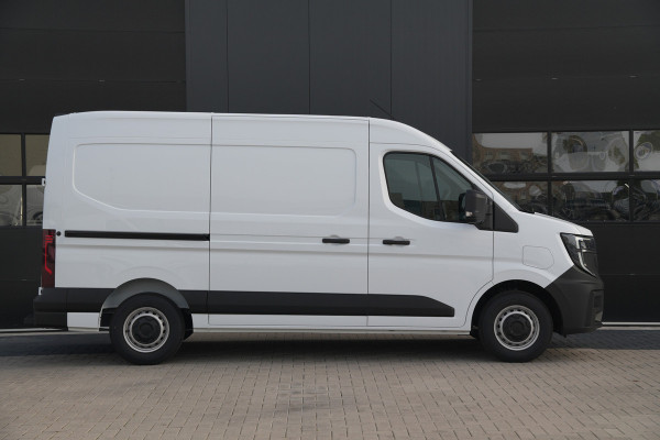 Renault Master E-Tech T35 L2H2 Advance Long Range 87 kWh 143pk - Navi - Camera - Betimmering - Laadmogelijkheid 22kW AC 150kW DC - Rijklaar