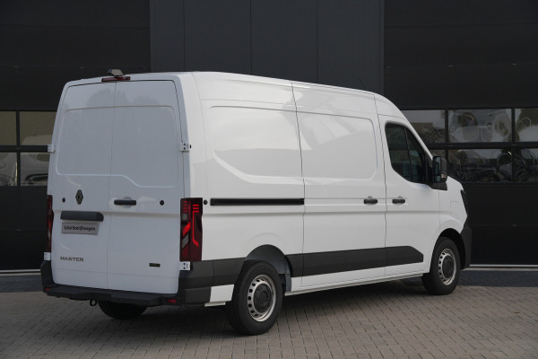 Renault Master E-Tech T35 L2H2 Advance Long Range 87 kWh 143pk - Navi - Camera - Betimmering - Laadmogelijkheid 22kW AC 150kW DC - Rijklaar