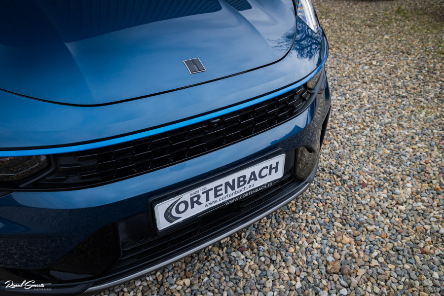 Lynk & Co 01 1.5 | ALL-IN PRIJZEN – inclusief onderhoud, originele Lynk & Co software-update en 1 jaar BOVAG-garantie | Afn. trekhaak | Adaptieve cruise | Panoramadak | Blis | Memory |