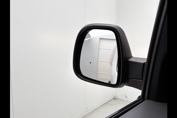 Opel Vivaro Combi 1.5 CDTI L3H1 9persoons PERSONENBUS Prijs is incl. BTW/BPM Navigatie Apple Carplay/ Android Auto Airco Cruise control Radio Parkeersensoren