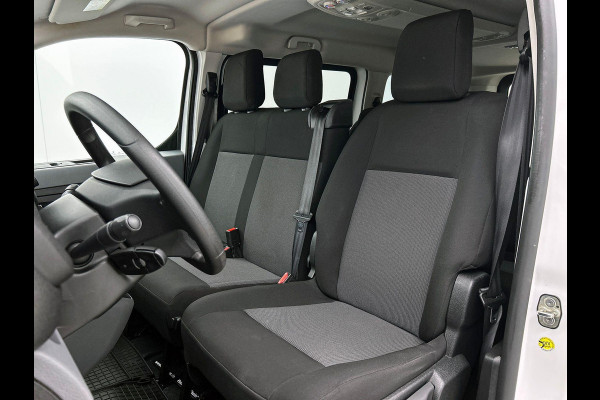 Opel Vivaro Combi 1.5 CDTI L3H1 9persoons PERSONENBUS Prijs is incl. BTW/BPM Navigatie Apple Carplay/ Android Auto Airco Cruise control Radio Parkeersensoren