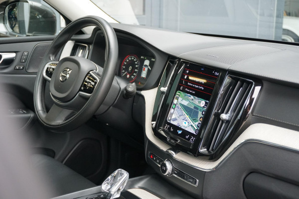 Volvo XC60 2.0 B5 Inscription + PANORAMA / 360 CAMERA / LEDER / TREKHAAK /