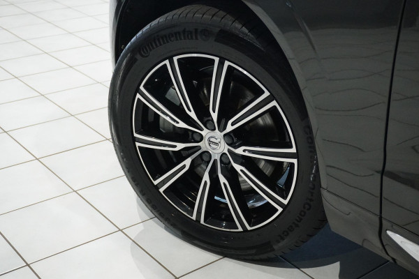 Volvo XC60 2.0 B5 Inscription + PANORAMA / 360 CAMERA / LEDER / TREKHAAK /