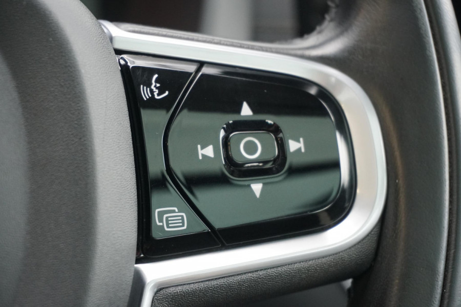 Volvo XC60 2.0 B5 Inscription + PANORAMA / 360 CAMERA / LEDER / TREKHAAK /