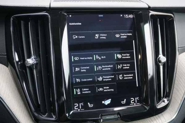 Volvo XC60 2.0 B5 Inscription + PANORAMA / 360 CAMERA / LEDER / TREKHAAK /