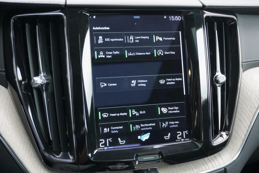 Volvo XC60 2.0 B5 Inscription + PANORAMA / 360 CAMERA / LEDER / TREKHAAK /