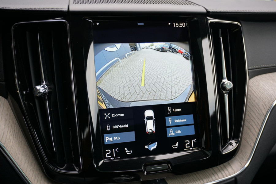 Volvo XC60 2.0 B5 Inscription + PANORAMA / 360 CAMERA / LEDER / TREKHAAK /