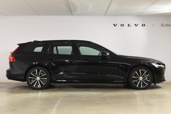 Volvo V60 T6 350PK Plug-in hybrid AWD Plus Dark / Adaptive Cruise Control / 360 Camera / Harman Kardon / Stoel- en stuurverwarming / Stoelverwarming achter / Trekhaak elektrisch wegklapbaar / Elektrische stoelen met geheugen