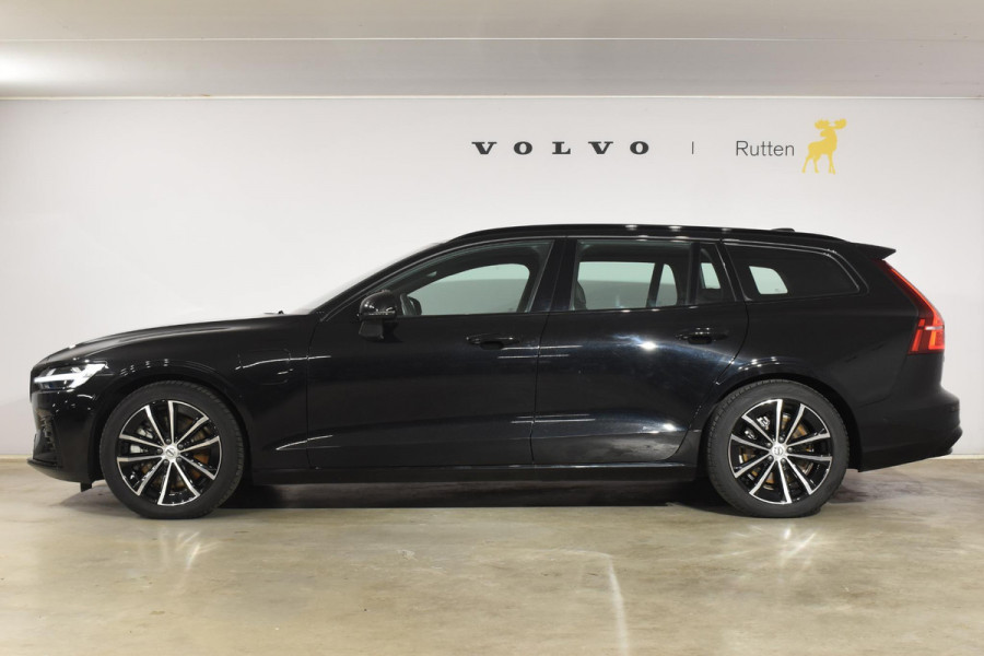 Volvo V60 T6 350PK Plug-in hybrid AWD Plus Dark / Adaptive Cruise Control / 360 Camera / Harman Kardon / Stoel- en stuurverwarming / Stoelverwarming achter / Trekhaak elektrisch wegklapbaar / Elektrische stoelen met geheugen