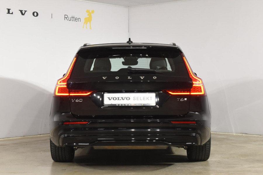 Volvo V60 T6 350PK Plug-in hybrid AWD Plus Dark / Adaptive Cruise Control / 360 Camera / Harman Kardon / Stoel- en stuurverwarming / Stoelverwarming achter / Trekhaak elektrisch wegklapbaar / Elektrische stoelen met geheugen