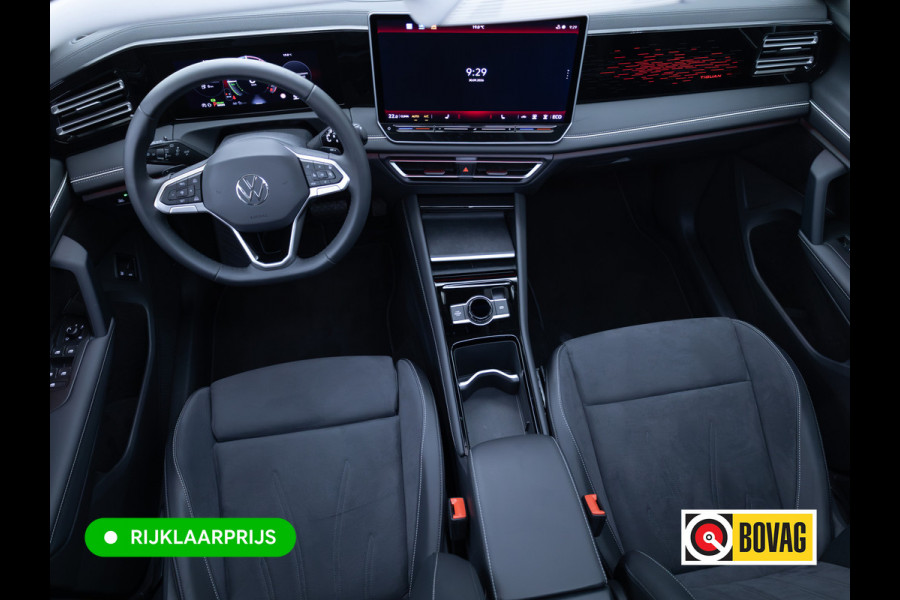 Volkswagen Tiguan 1.5 eHybrid Elegance | Elec. trekhaak | HUD | Pano dak | Stoel- stuur- & achterbankverw. | IQ Led | Adap. Cruise | Massagestoelen, Sfeerverlichting, Navigatie, App. connect, Spraakbediening, 19"LMV, Cipressino Green Metallic