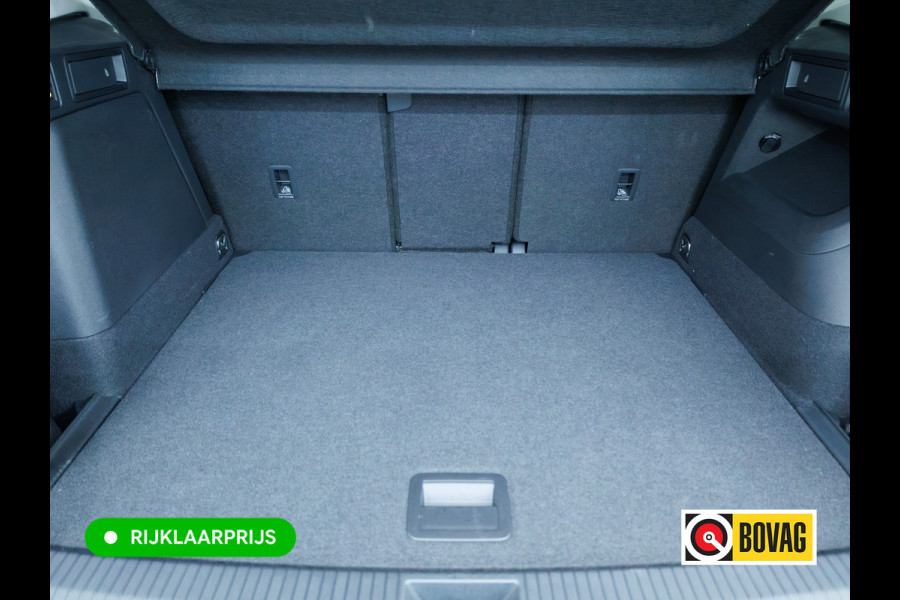 Volkswagen Tiguan 1.5 eHybrid Elegance | Elec. trekhaak | HUD | Pano dak | Stoel- stuur- & achterbankverw. | IQ Led | Adap. Cruise | Massagestoelen, Sfeerverlichting, Navigatie, App. connect, Spraakbediening, 19"LMV, Cipressino Green Metallic