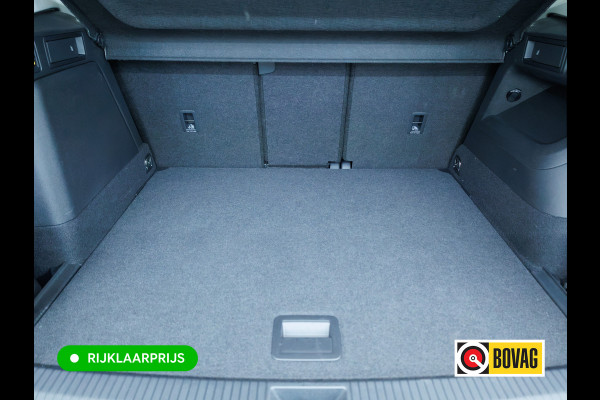 Volkswagen Tiguan 1.5 eHybrid Elegance | Elec. trekhaak | HUD | Pano dak | Stoel- stuur- & achterbankverw. | IQ Led | Adap. Cruise | Massagestoelen, Sfeerverlichting, Navigatie, App. connect, Spraakbediening, 19"LMV, Cipressino Green Metallic