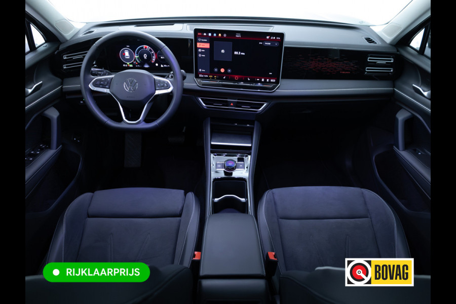 Volkswagen Tiguan 1.5 eHybrid Elegance | Elec. trekhaak | HUD | Pano dak | Stoel- stuur- & achterbankverw. | IQ Led | Adap. Cruise | Massagestoelen, Sfeerverlichting, Navigatie, App. connect, Spraakbediening, 19"LMV, Cipressino Green Metallic