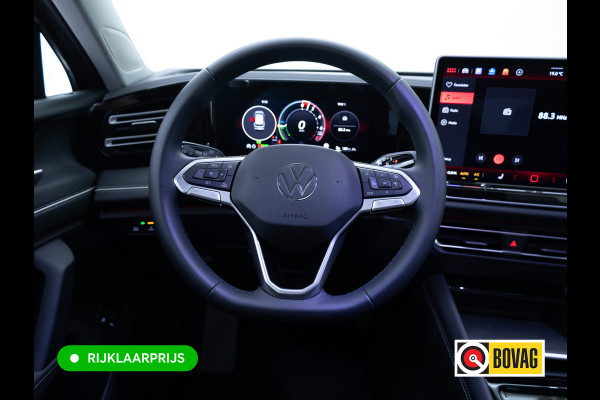 Volkswagen Tiguan 1.5 eHybrid Elegance | Elec. trekhaak | HUD | Pano dak | Stoel- stuur- & achterbankverw. | IQ Led | Adap. Cruise | Massagestoelen, Sfeerverlichting, Navigatie, App. connect, Spraakbediening, 19"LMV, Cipressino Green Metallic