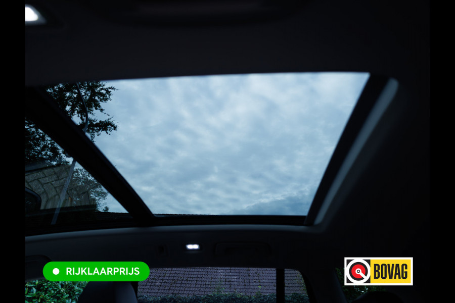 Volkswagen Tiguan 1.5 eHybrid Elegance | Elec. trekhaak | HUD | Pano dak | Stoel- stuur- & achterbankverw. | IQ Led | Adap. Cruise | Massagestoelen, Sfeerverlichting, Navigatie, App. connect, Spraakbediening, 19"LMV, Cipressino Green Metallic