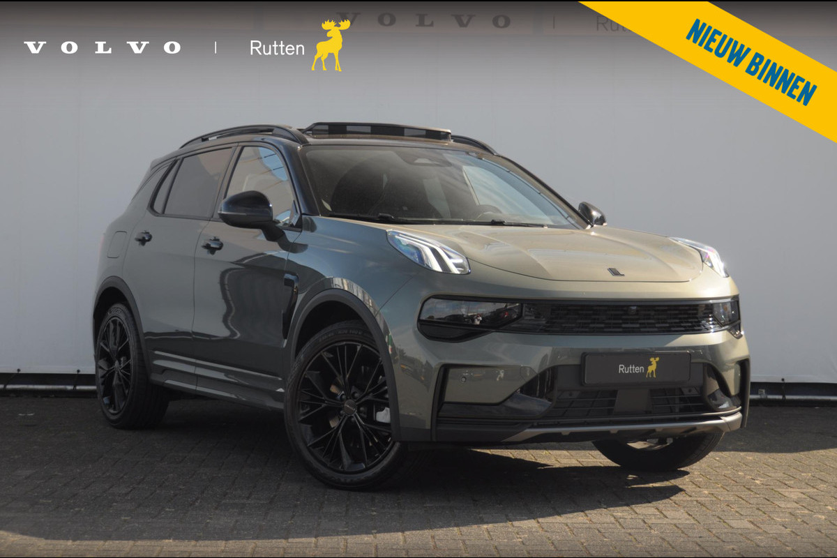 Lynk & Co 01 276PK Automaat More Trekhaak / Adaptive cruise control / Leren bekleding / Elektrisch verstelbare stoelen / Schuif- kanteldak / Stoel- en stuurverwarming / Parkeersensoren V+A / 360 Graden Camera / Elektrische achterklep / 20" lichtmetalen velgen