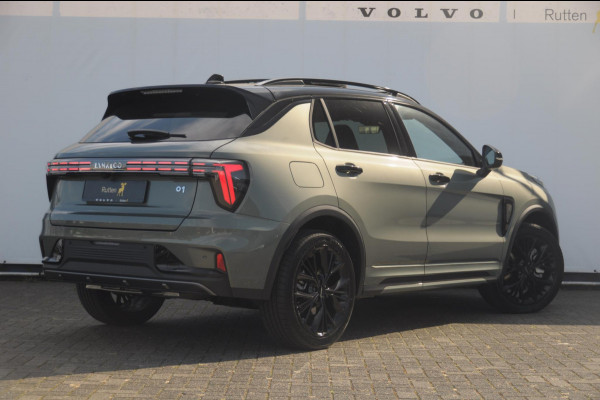 Lynk & Co 01 276PK Automaat More Trekhaak / Adaptive cruise control / Leren bekleding / Elektrisch verstelbare stoelen / Schuif- kanteldak / Stoel- en stuurverwarming / Parkeersensoren V+A / 360 Graden Camera / Elektrische achterklep / 20" lichtmetalen velgen