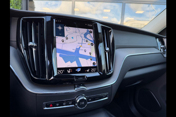 Volvo XC60 2.0 Recharge T6 AWD Inscription | Pano | Surround View | Trekhaak | Dealer Ond.