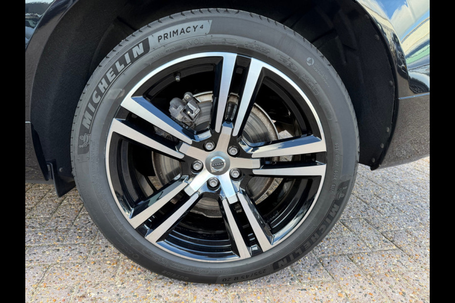 Volvo XC60 2.0 Recharge T6 AWD Inscription | Pano | Surround View | Trekhaak | Dealer Ond.