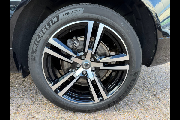 Volvo XC60 2.0 Recharge T6 AWD Inscription | Pano | Surround View | Trekhaak | Dealer Ond.