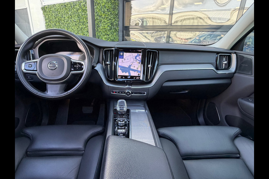 Volvo XC60 2.0 Recharge T6 AWD Inscription | Pano | Surround View | Trekhaak | Dealer Ond.