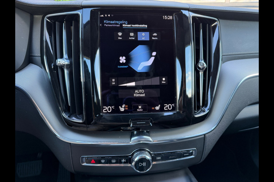 Volvo XC60 2.0 Recharge T6 AWD Inscription | Pano | Surround View | Trekhaak | Dealer Ond.