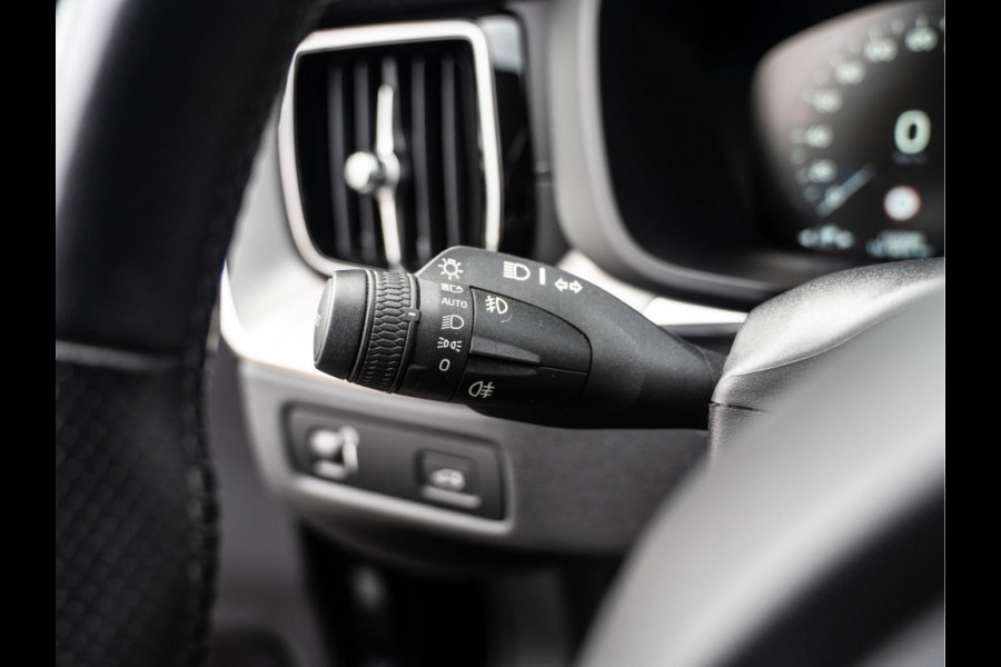 Volvo XC60 2.0 Recharge T6 AWD Inscription | Pano | Surround View | Trekhaak | Dealer Ond.