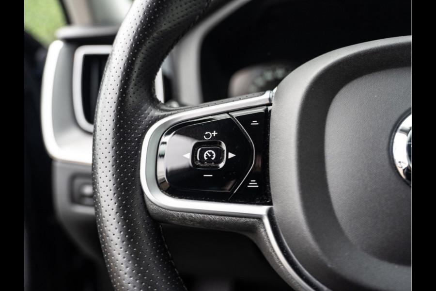 Volvo XC60 2.0 Recharge T6 AWD Inscription | Pano | Surround View | Trekhaak | Dealer Ond.