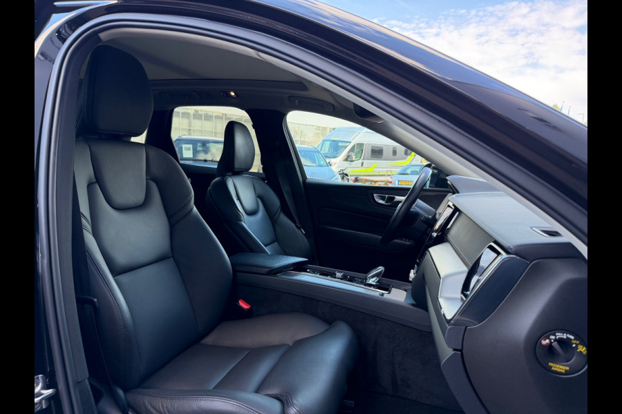 Volvo XC60 2.0 Recharge T6 AWD Inscription | Pano | Surround View | Trekhaak | Dealer Ond.