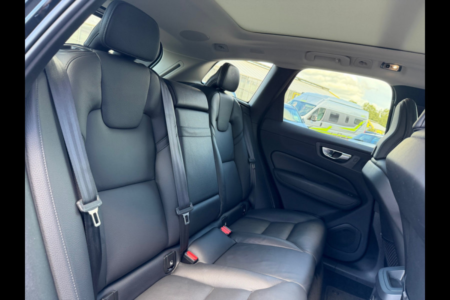 Volvo XC60 2.0 Recharge T6 AWD Inscription | Pano | Surround View | Trekhaak | Dealer Ond.