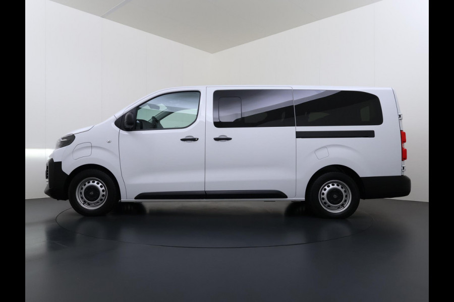 Peugeot e-Expert Long 75 kWh L3 VAN:42.900,- VOOR:39.877,- UW HERFSTVOORDEEL:3.023,- 9pl | SOH 95% | CAMERA | NAVIGATIE | BTW VERREKENBAAR | LED | CLIMA | FABRIEKSGARANTIE TOT 11-2027 | ALL-IN PRIJS