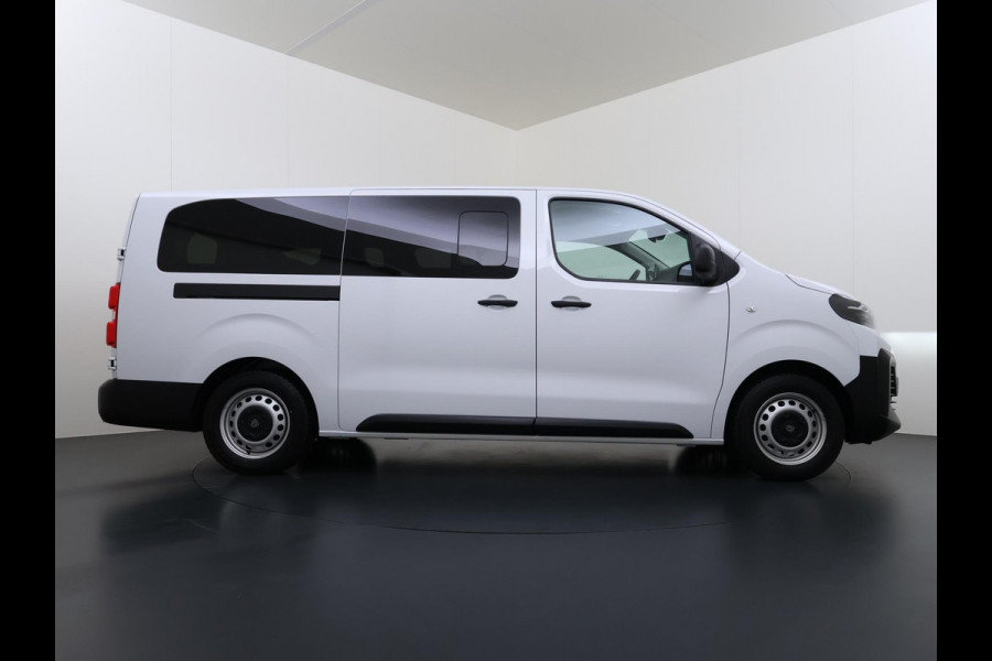 Peugeot e-Expert Long 75 kWh L3 VAN:42.900,- VOOR:39.877,- UW HERFSTVOORDEEL:3.023,- 9pl | SOH 95% | CAMERA | NAVIGATIE | BTW VERREKENBAAR | LED | CLIMA | FABRIEKSGARANTIE TOT 11-2027 | ALL-IN PRIJS