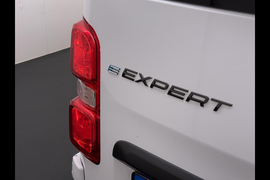 Peugeot e-Expert Long 75 kWh L3 VAN:42.900,- VOOR:39.877,- UW HERFSTVOORDEEL:3.023,- 9pl | SOH 95% | CAMERA | NAVIGATIE | BTW VERREKENBAAR | LED | CLIMA | FABRIEKSGARANTIE TOT 11-2027 | ALL-IN PRIJS